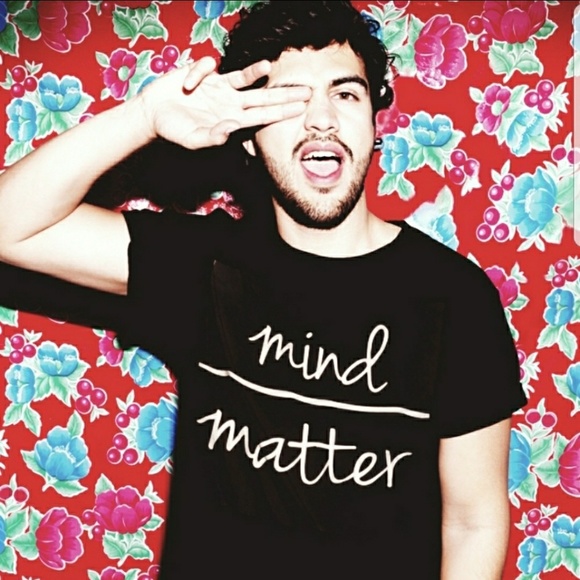 Brand new "Mind over matter" Tee - Picture 3 of 5